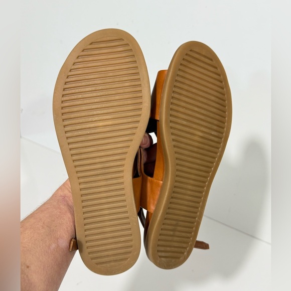 AEROSOLES Brown crisscross strap flat slingback sandals size 6 - Picture 8 of 8